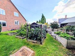 Photo 60- click for photo gallery